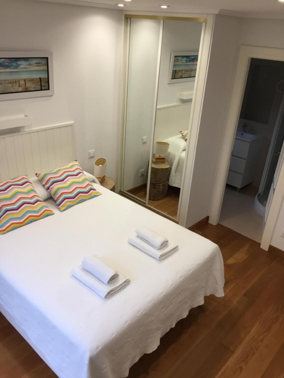 Somo Surfskate hostel Castañedo Eksteriør bilde